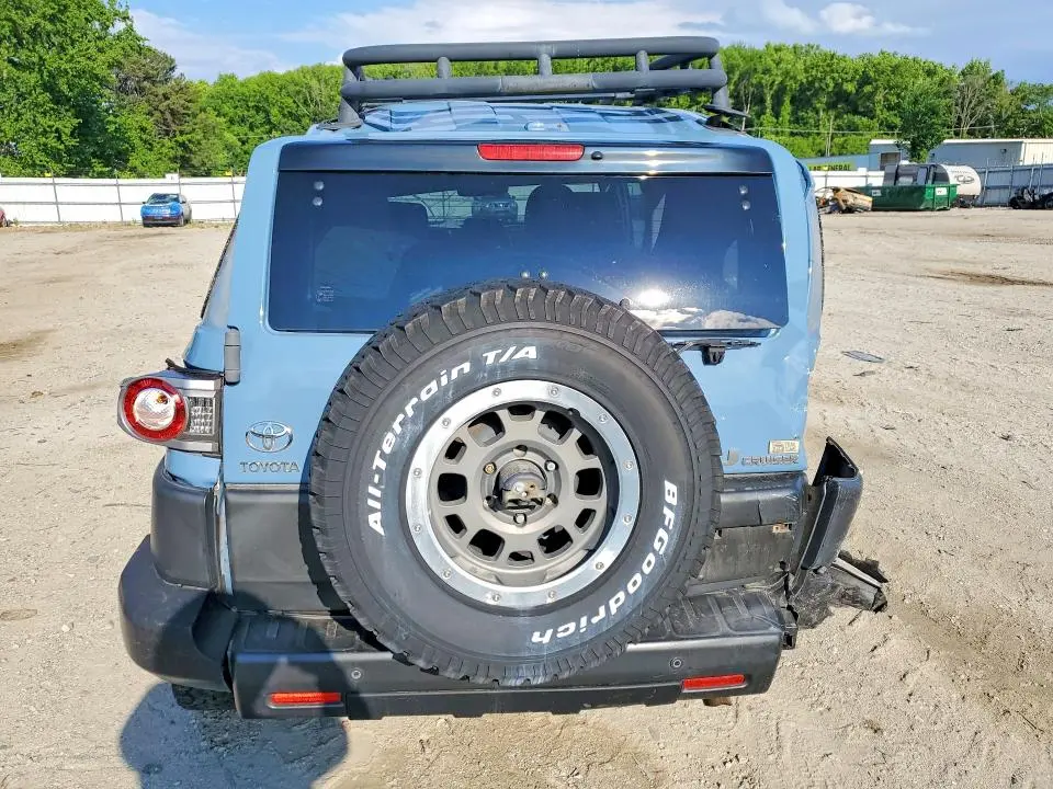 2014 TOYOTA FJ CRUISER BASE  