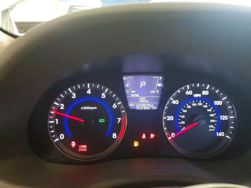 2012 HYUNDAI ACCENT GLS  