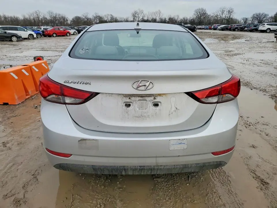 2015 HYUNDAI ELANTRA SE  
