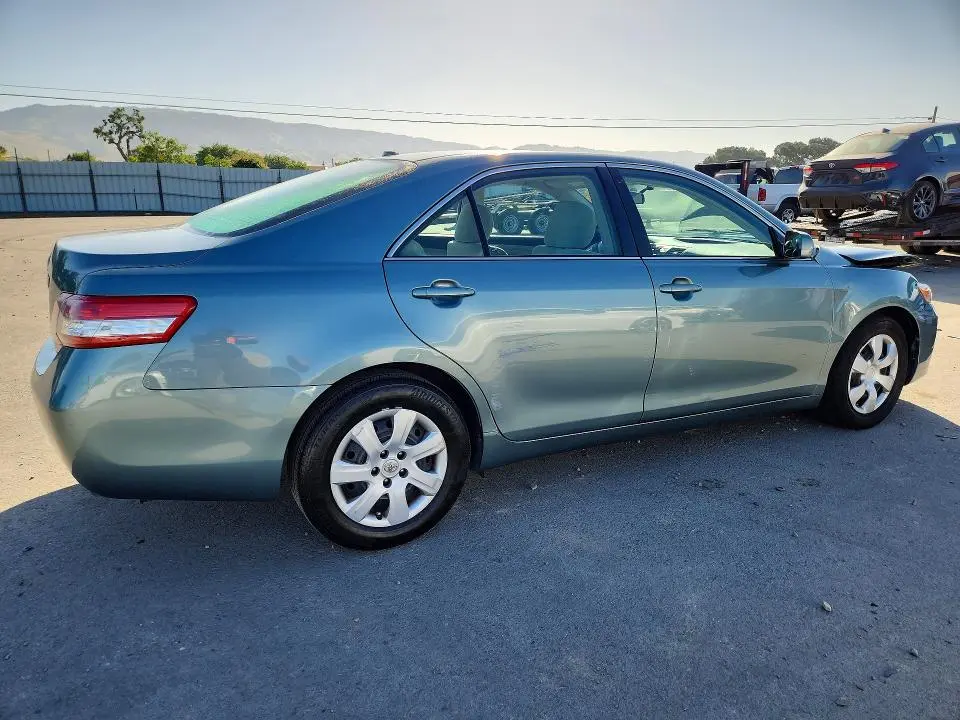 2010 TOYOTA CAMRY LE  
