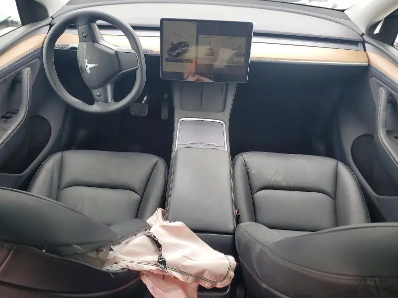 2025 TESLA MODEL Y   