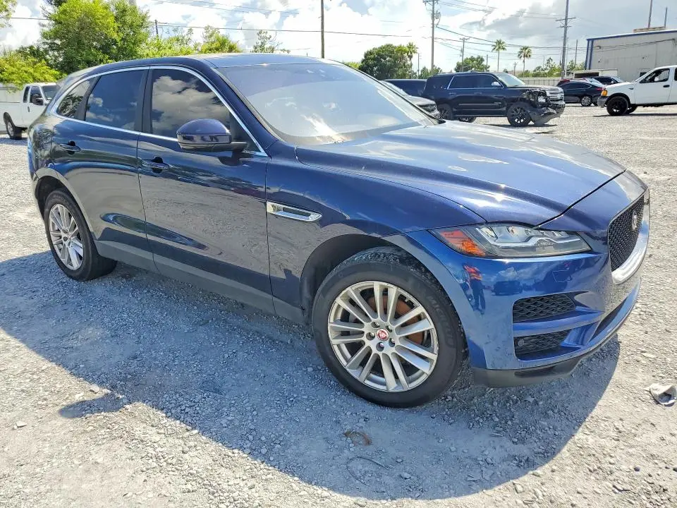 2018 JAGUAR F-PACE PRESTIGE  