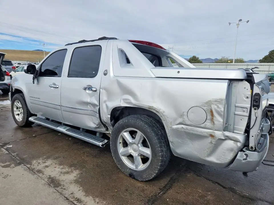 2013 CHEVROLET AVALANCHE LTZ  