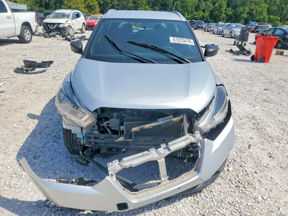 2019 NISSAN KICKS S  