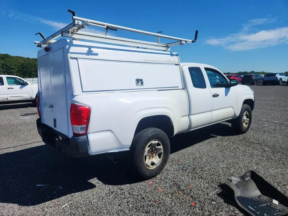 2016 TOYOTA TACOMA SR  