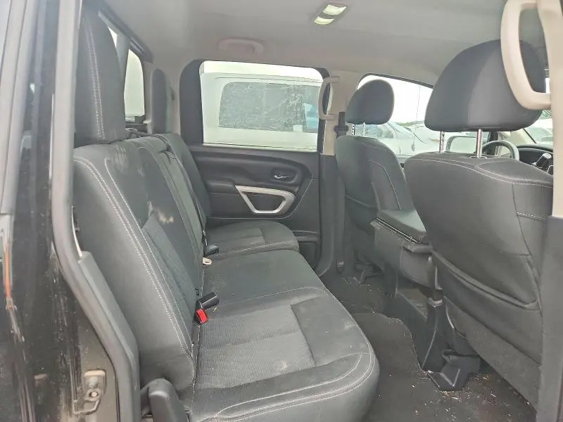2019 NISSAN TITAN SV  