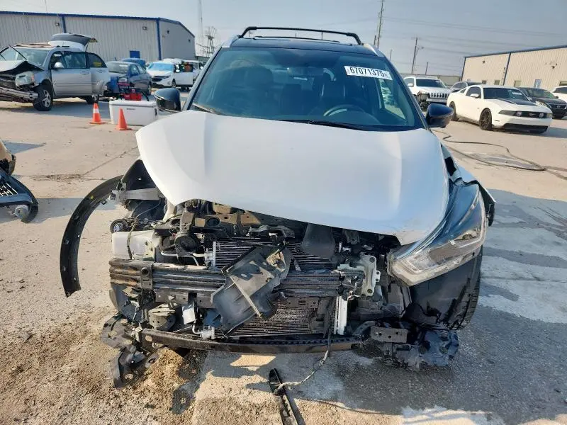 2019 NISSAN KICKS S  