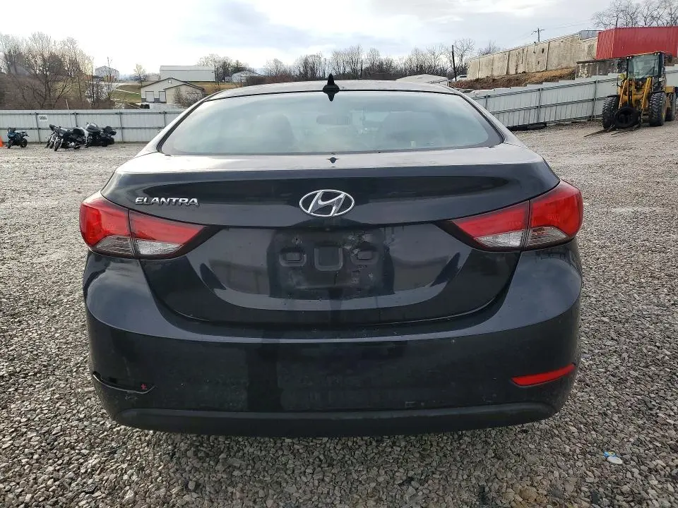2015 HYUNDAI ELANTRA SE  