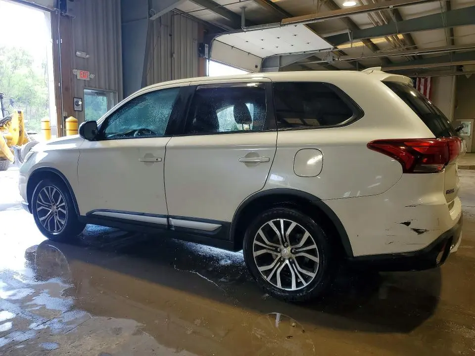 2017 MITSUBISHI OUTLANDER ES  