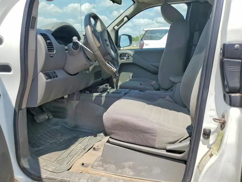 2013 NISSAN FRONTIER S  