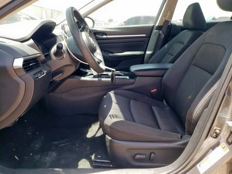 2021 NISSAN ALTIMA SV  