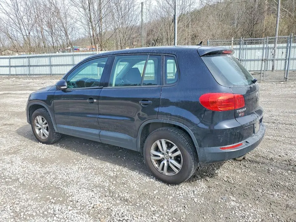 2013 VOLKSWAGEN TIGUAN S  