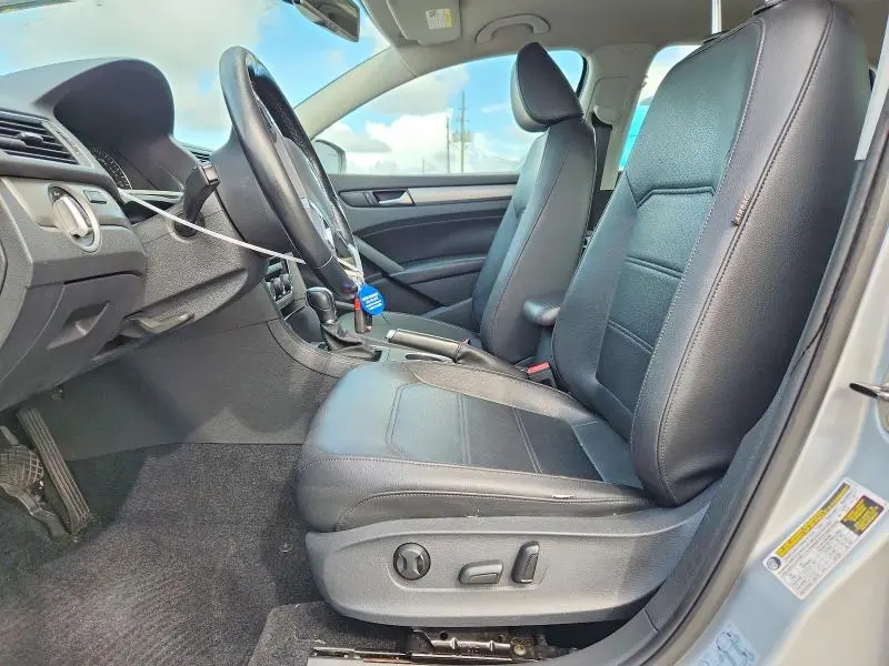 2014 VOLKSWAGEN PASSAT SE  