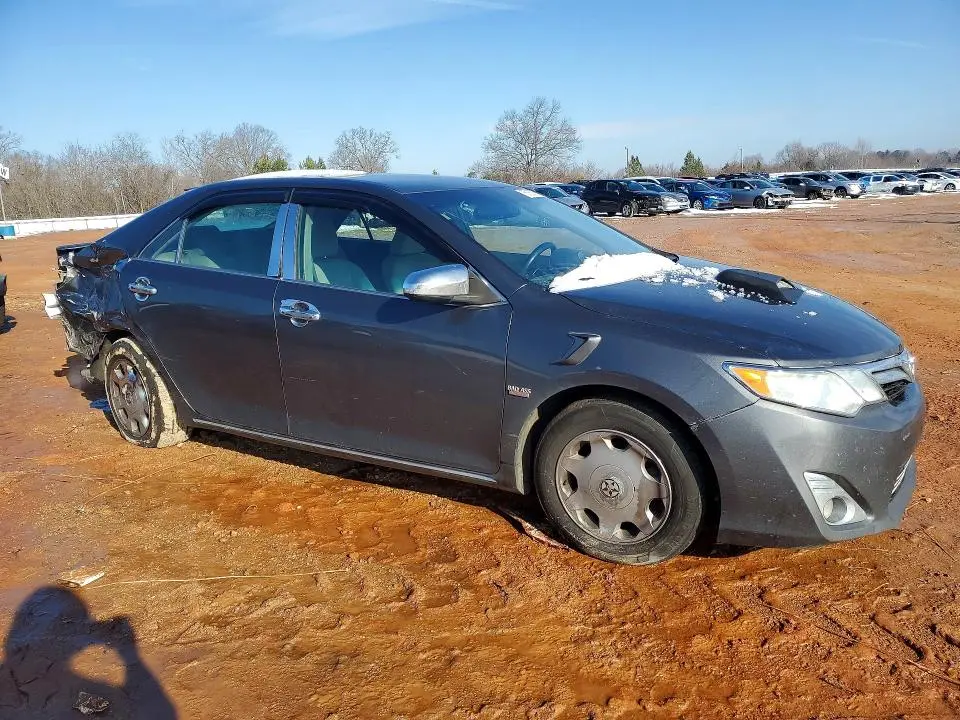 2012 TOYOTA CAMRY LE  