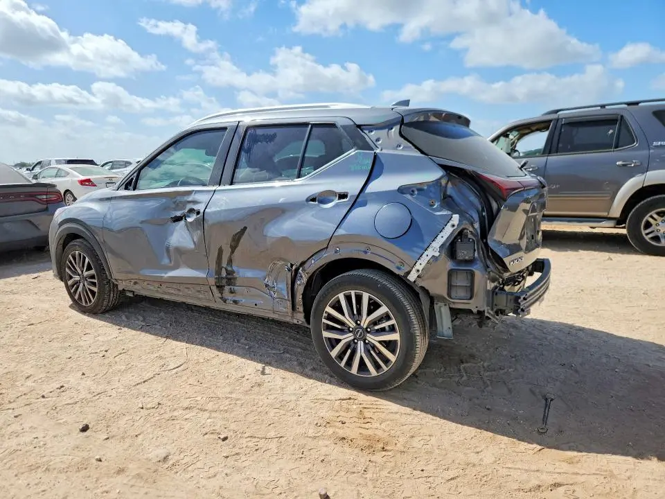 2023 NISSAN KICKS SV  