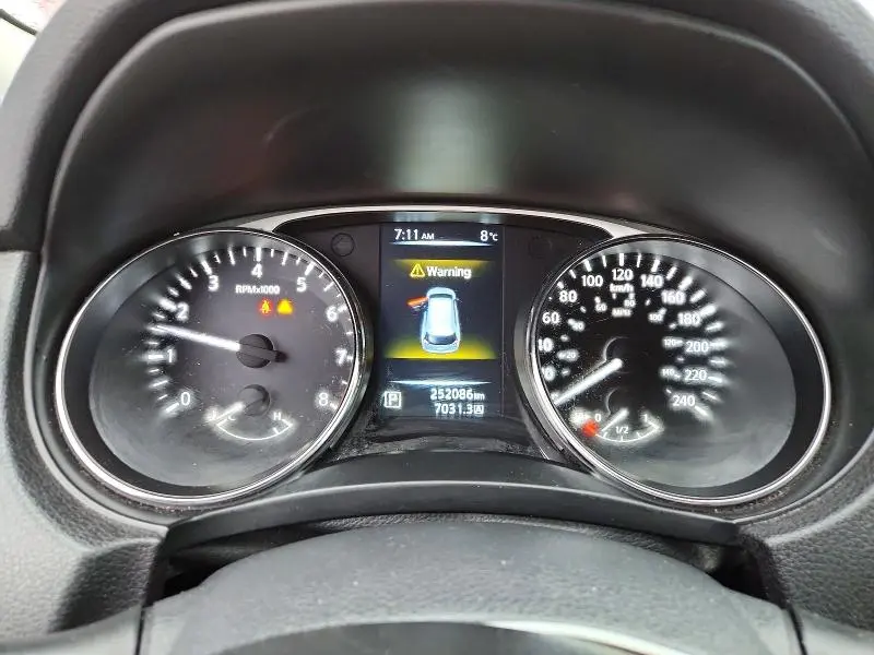 2015 NISSAN ROGUE S  