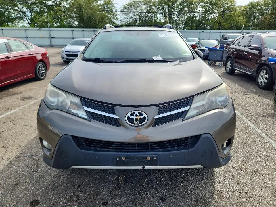 2014 TOYOTA RAV4 XLE  