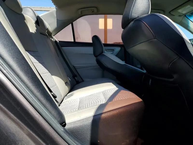 2015 TOYOTA CAMRY SE  