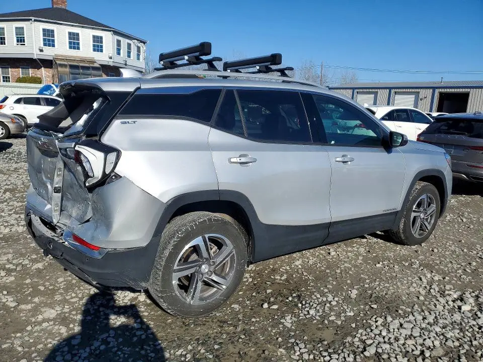 2021 GMC TERRAIN SLT  