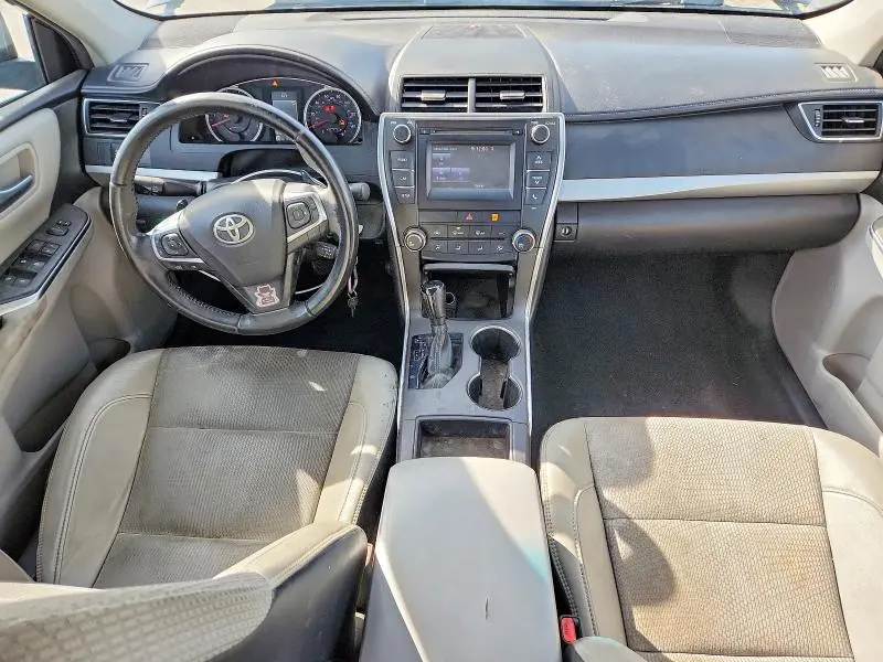 2016 TOYOTA CAMRY SE  