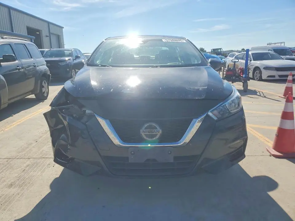 2021 NISSAN VERSA S  