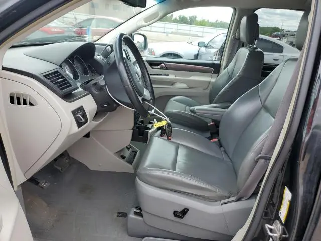2010 VOLKSWAGEN ROUTAN SE  
