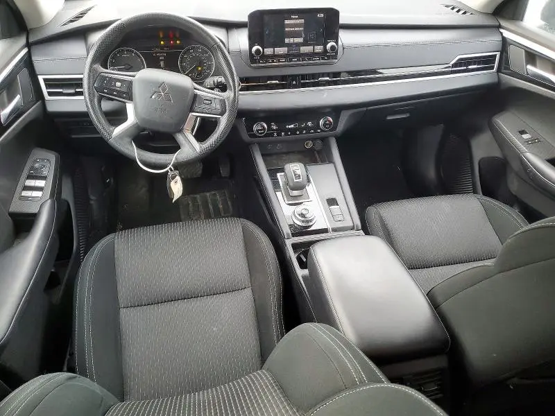 2024 MITSUBISHI OUTLANDER ES  