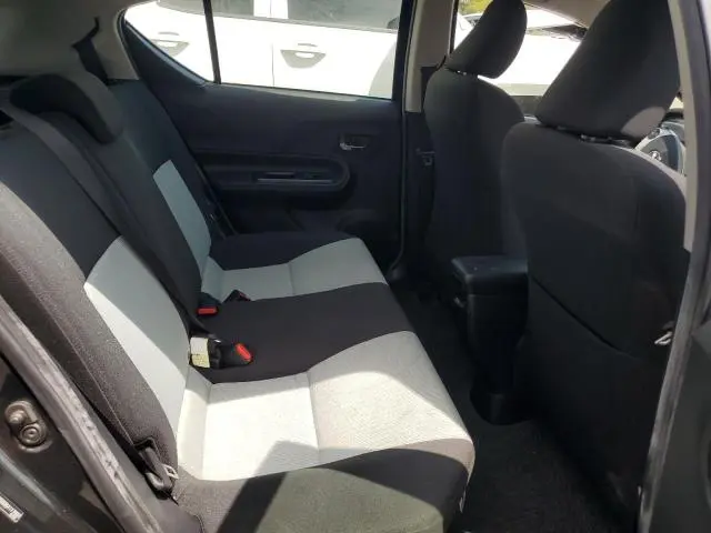 2016 TOYOTA PRIUS C   