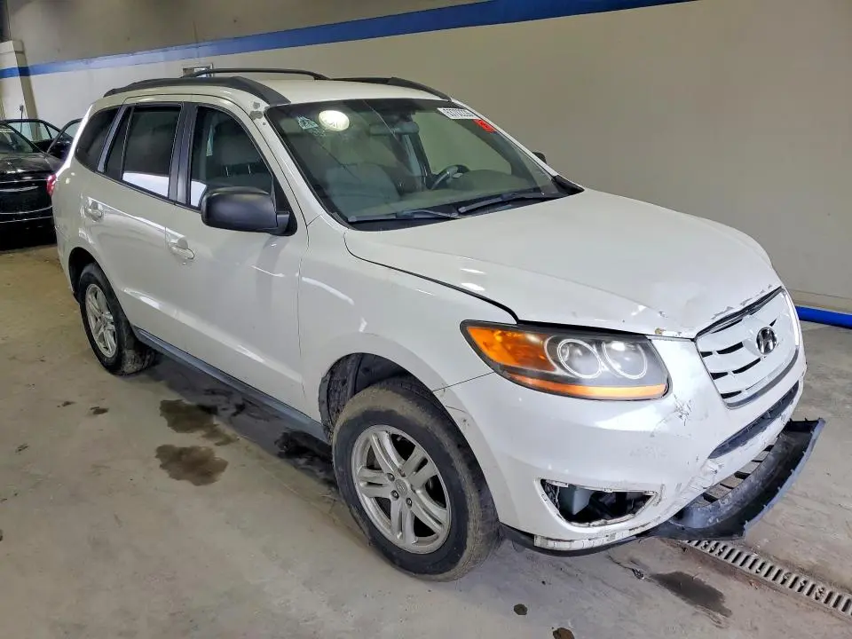 2010 HYUNDAI SANTA FE GLS  
