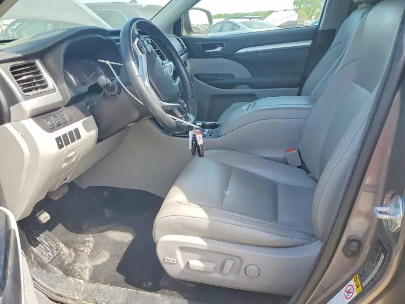 2018 TOYOTA HIGHLANDER XLE  