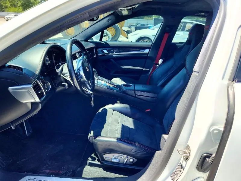 2013 PORSCHE PANAMERA GTS  