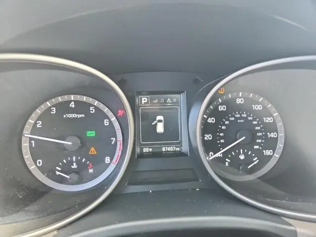 2018 HYUNDAI SANTA FE SE  