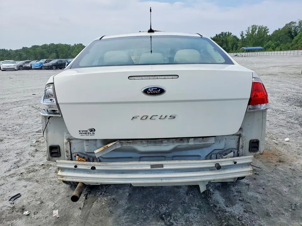2010 FORD FOCUS S  