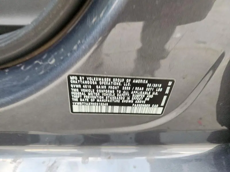 2017 VOLKSWAGEN PASSAT SE  