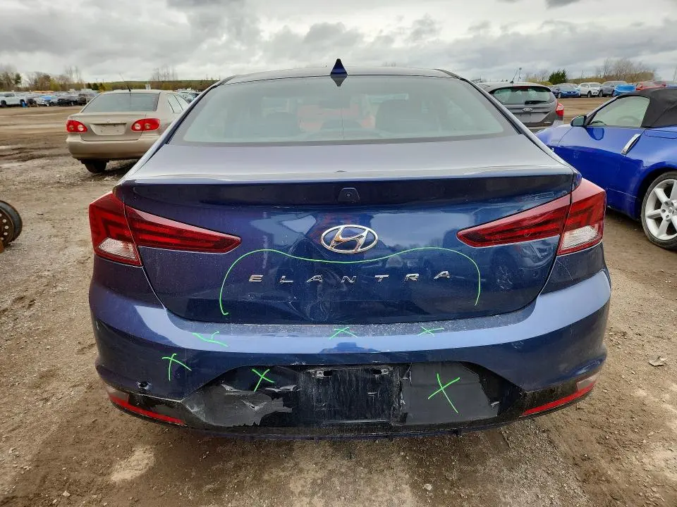 2019 HYUNDAI ELANTRA SE  