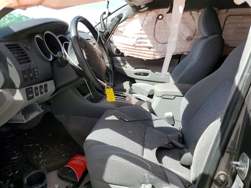 2011 TOYOTA TACOMA V6  