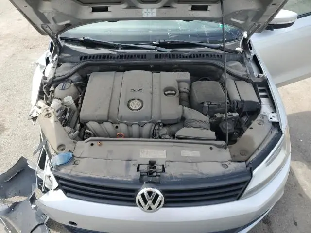 2012 VOLKSWAGEN JETTA SE  