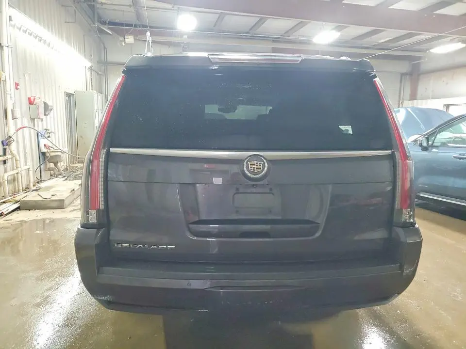 2015 CADILLAC ESCALADE ESV LUXURY  