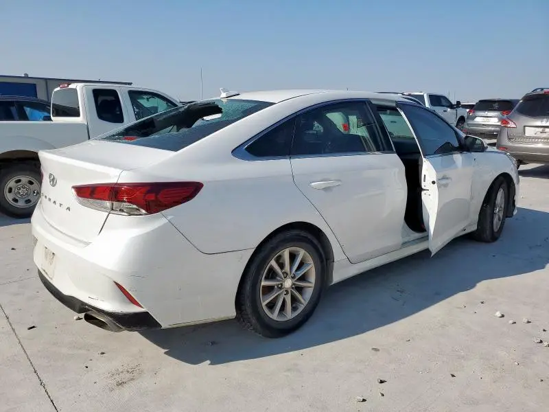 2018 HYUNDAI SONATA SE  