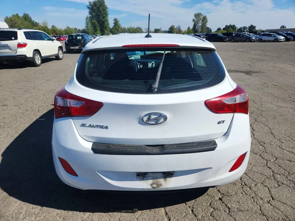 2016 HYUNDAI ELANTRA GT BASE  