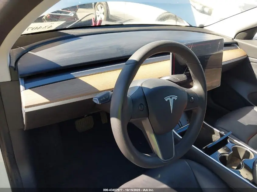 2020 TESLA MODEL 3 STANDARD RANGE PLUS REAR-WHEEL DRIVE/STANDARD RANGE REAR-WHEEL DRIVE