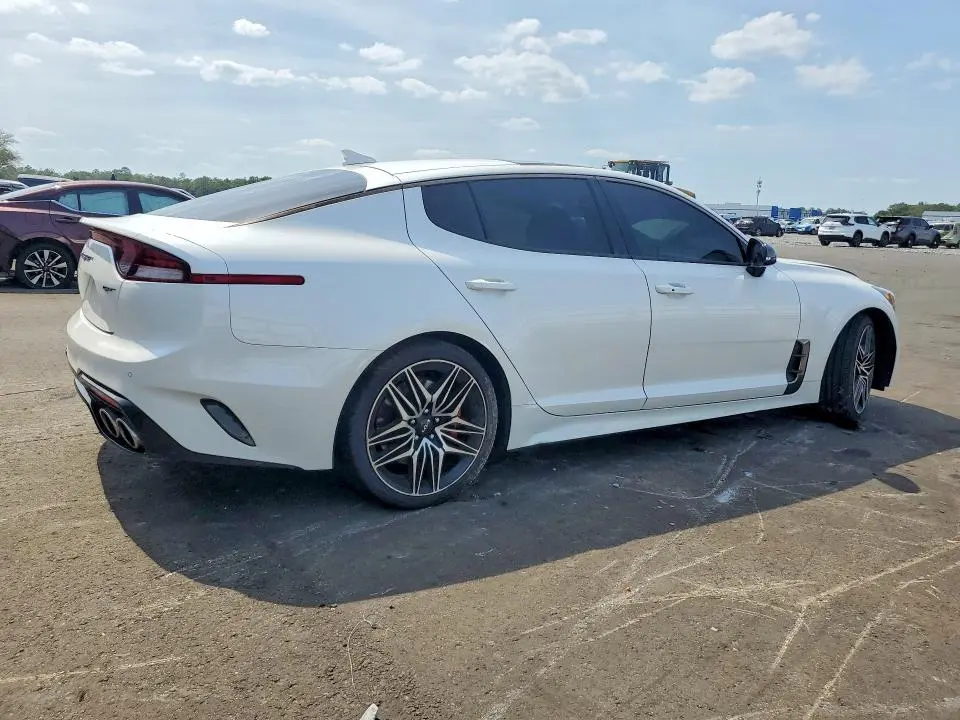 2022 KIA STINGER GT1  