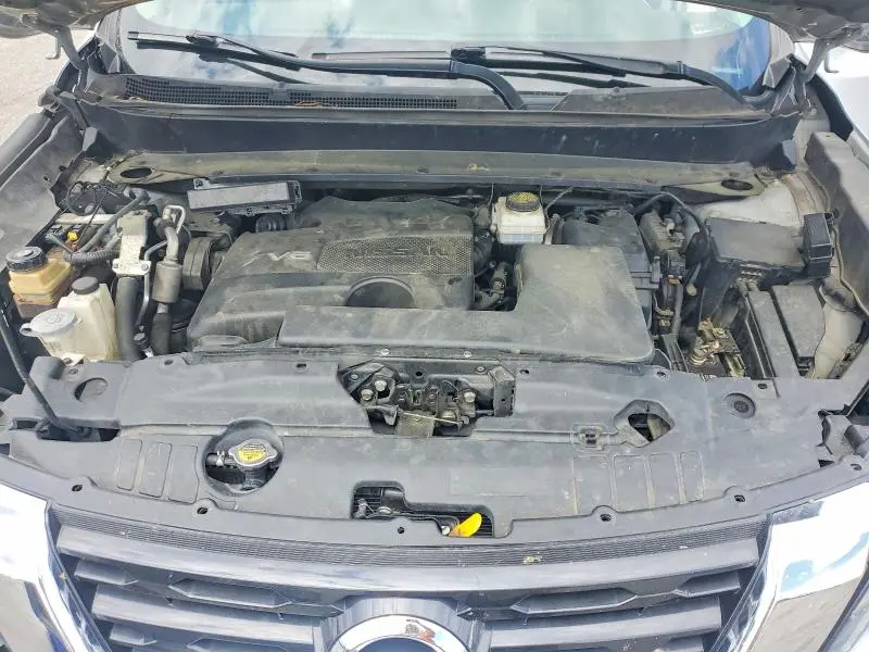 2018 NISSAN PATHFINDER SV  