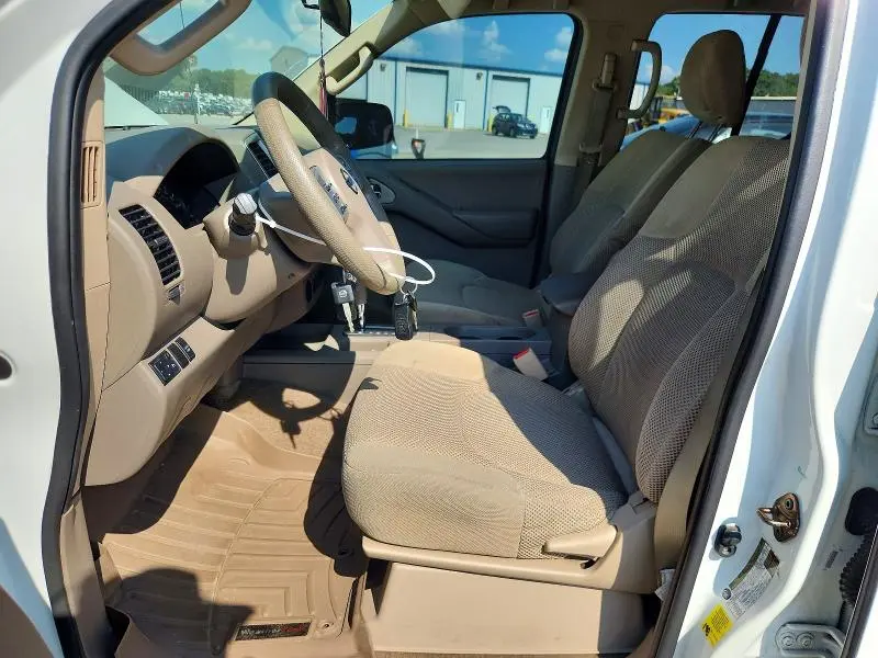 2014 NISSAN FRONTIER S  
