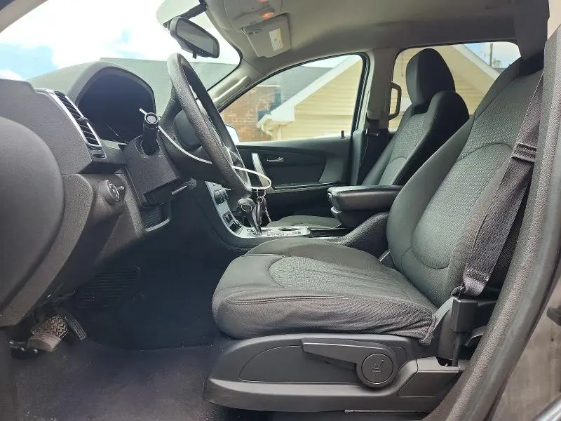 2012 GMC ACADIA SLE  