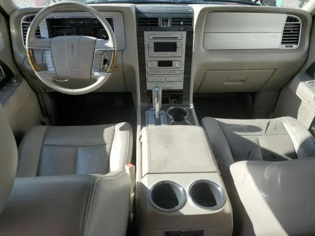 2010 LINCOLN NAVIGATOR   
