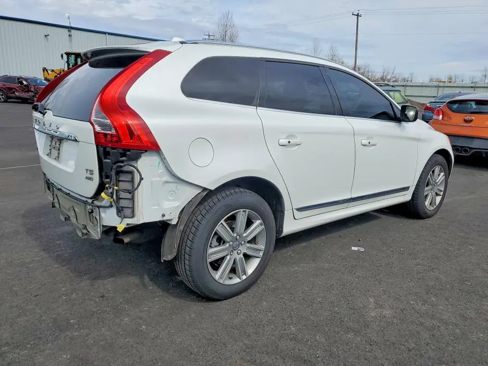 2017 VOLVO XC60 T5 INSCRIPTION  