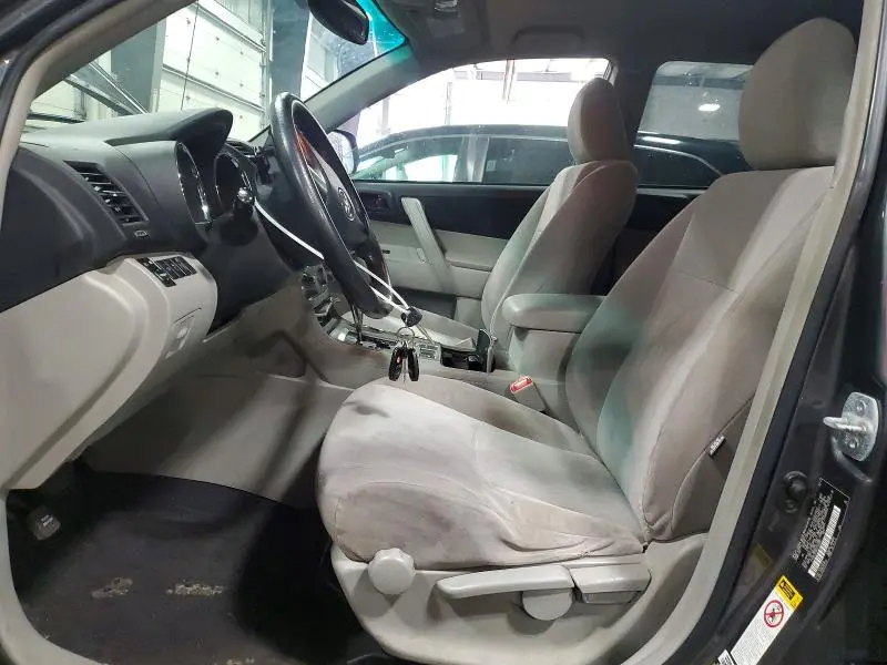 2012 TOYOTA HIGHLANDER BASE  