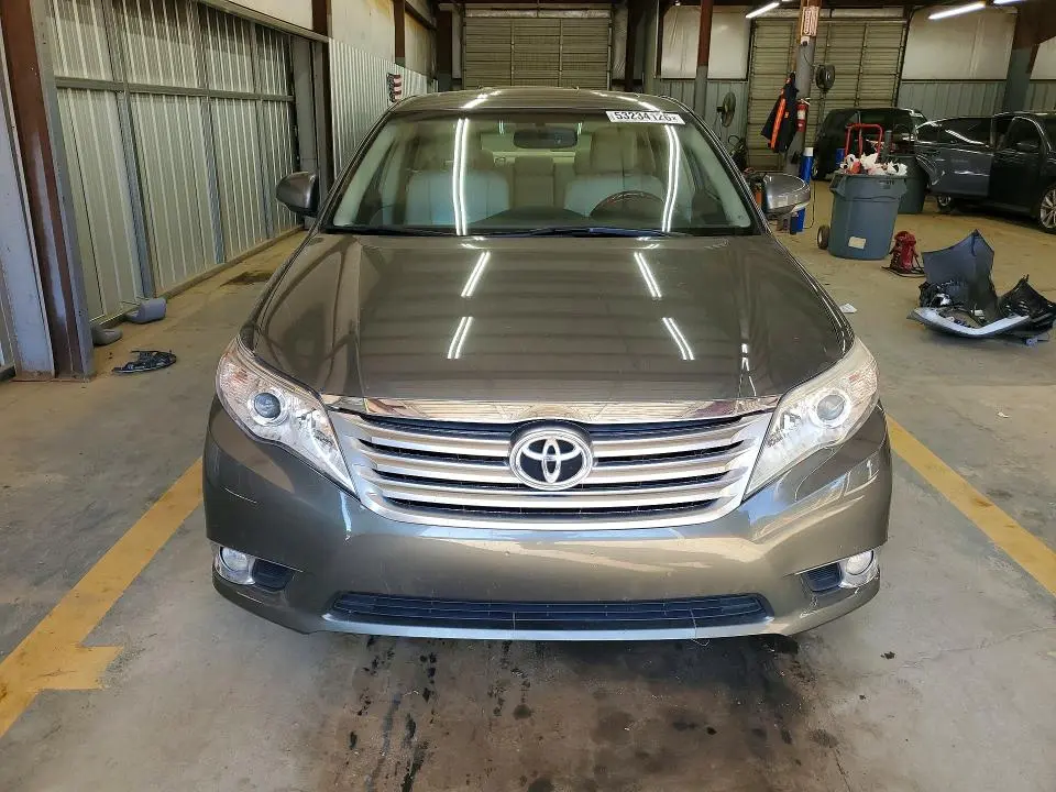 2011 TOYOTA AVALON LIMITED  