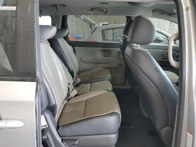 2017 KIA SEDONA LX  